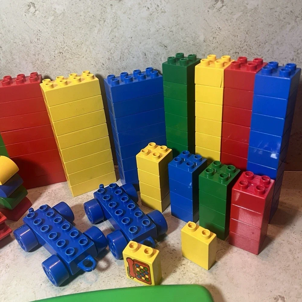 LEGO DUPLO Large Green Bucket‎ #1844 3 People Vintage Door Cars Mixed Collection